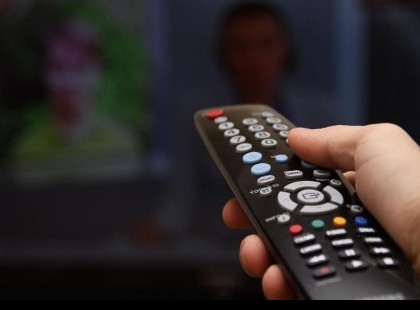 1 ÓRÁJA RÖHÖGÜNK RAJTA!!!! EGY TV előfizető panaszlevele az egyik legnagyobb magyar szolgáltatóhoz!!! Az előfizető válaszától sírva röhögünk…..