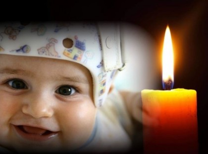 Bevitték a lányukat a kórházba, csak az üres hordozót és a kis plédét tudták hazahozni, majd eltemetni. Magyar rögvalóság..