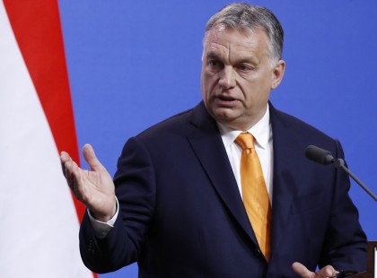 PÁR ÓRÁJA KITÁLALT A kormány : ÍGY ALAKUL A MINIMÁLBÉR és A GARANTÁLT BÉRMINIMUM, A NETTÓ és BRUTTÓ FIZETÉSEK 2020. január 1-től :