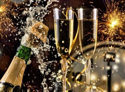 Ezek a Szilveszteri arany szabályok, viselj vörös bugyit, ne vegyél fel..