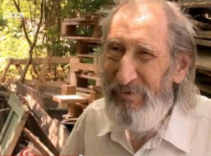 Lópici bácsinak tűzifát vitt Lajcsi 300 ezer forint értékben Karácsonyra