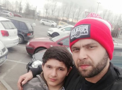 Ma ez a kisfiú jött oda hozzám, és sírva kért fél kiló kenyeret és vajat. A történetén én is zokogni kezdtem