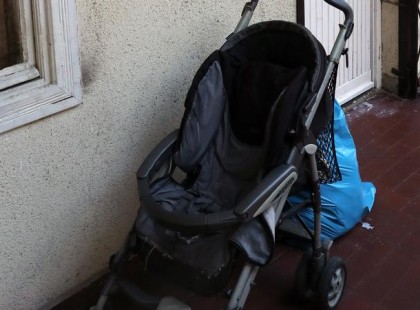 Halálra fagyott az erkélyen felejtett kisbaba