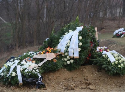 Itt nyugszik Gesztesi Károly, helyszíni szívszorító képek a nyughelyéről