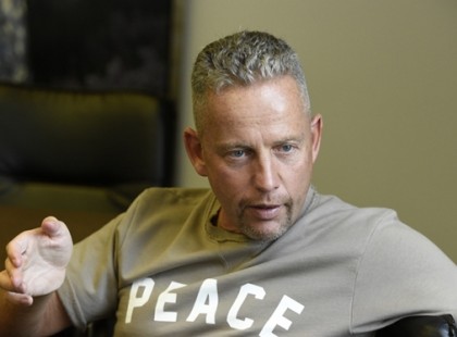 Már meg is érkezett az első dal a Schobert-botrányról – videó