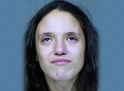 Altatódalt énekelt, miközben megfojtotta mind a három pici gyermekét