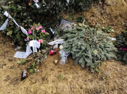 Mi a fene történt Gesztesi sírjával? Helyszíni képek