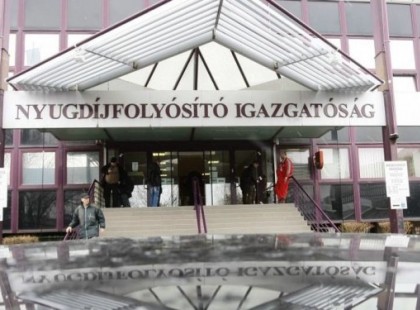 ÖN IS MEGVEHETI A NYUGDÍJHOZ KELLŐ SZOLGÁLATI IDŐT! köss megállapodást a NYugdíjfolyósítóval! Így veheted meg a nyugdíjhoz szükséges éveket, a szolgálati időt! A vásárlást követően több szolgálati idővel rendelkezünk, mint amennyi valójában megilletne minket így magasabb nyugdíjat is fogunk kapni! ÍGY élhetünk mi is a lehetőséggel >>>