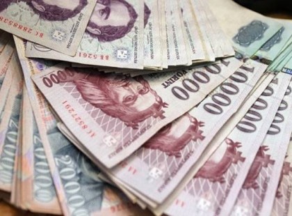 KONKRÉT SZÁMOK! Ennyivel akarják emelni a CSALÁDI PÓTLÉKOT! MI a véleményed?