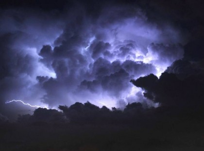 203 km/h-ás széllökések, vörös riasztás. Mindent letarol a vihar, órási a pusztítás!Itt az előrejelzés: