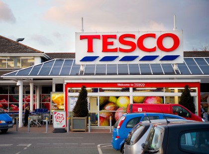 1 perce SÚLYOS RIASZTÁST adott kia TESCO! Ezt vedd komolyan, mert MINDENKI érintett, aki náluk vásárolt!