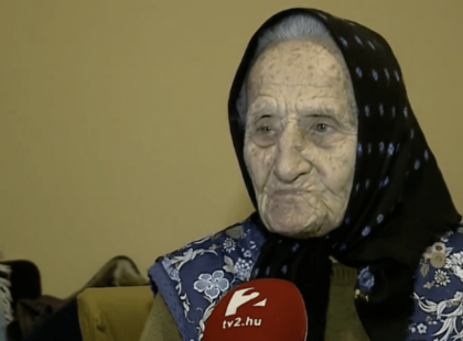 105 évesen is dolgozik Julianna néni - Isten éltesse erőben , egészségben sokáig.