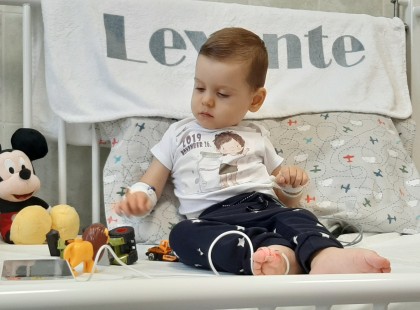 Kicsi Levi és anyukája nagyon sokat sétál , jó úton halad a gyógyulás felé - kíváncsiak vagyunk, hányan örülnek a hírnek <3