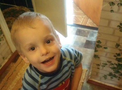 ELDOBTÁK MAGUKTÓL A KISBABÁT, MERT MEGLÁTTÁK, MI A BAJA, AZTÁN 4 ÉV MÚLVA HIHETETLEN DOLOG TÖRTÉNT