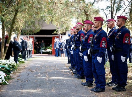 Meghalt a 24 éves Gábor. A Rendőrként dolgozó férfi 5 napja súlyos balesetet szenvedett, ma örökre lehunyta a szemeit