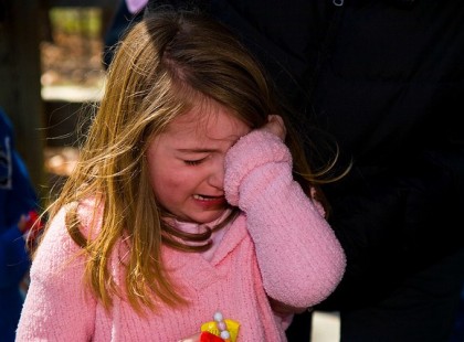 Ma az egyik lányunk sírva átadott egy levelet. Elolvastam és arra gondoltam, hogy megosztom veletek. Gyermekeinket tanító kedves Tanárok!