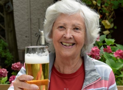 Menj nyugdíjba 55 éves korodban és 80 éves korodig élsz, de ha 65 éves korodig dolgozol, 67 évesen meghalsz.Hogy miért?most leírom részletesen :