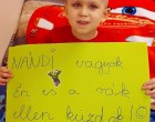 Nándi vagyok a rák ellen küzdök - Nándi egy igazi kis hős! 🦸♂️ Küldjünk neki sok szívecskét és pár biztató mondatot