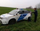Szántóföld közepén találtak egy 18 éves elhunyt lányt, Pusztadarócon..A Rendőrség azonnal tudta ki tette.