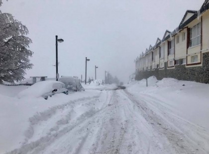 Visszatért a tél! Fehérbe borult a táj .Megdöbbentő videót tett közzé az Országos Meteorológiai Szolgálat (OMSZ).
