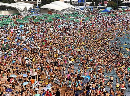 Balatonhoz mennek a járvány elől az emberek - helyiek nagyon félnek