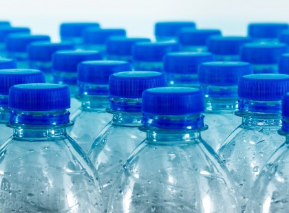 Vigyázat, ezt az ásványvizet meg ne vegye, mert fertőzött!Részletek a cikkben :