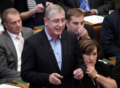 Az ellenzék nem szavazta meg a négyötödös eltérést