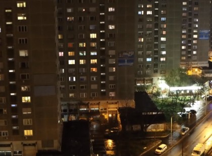 Hidegrázós videó: vastapssal köszönték meg az egészségügyi dolgozók munkáját egy újpalotai lakótelepen