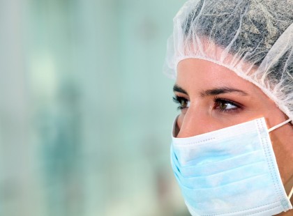 Tragédia: öngyilkos lett egy koronavísusos betegeket ápoló intenzív osztályos fiatal nővér