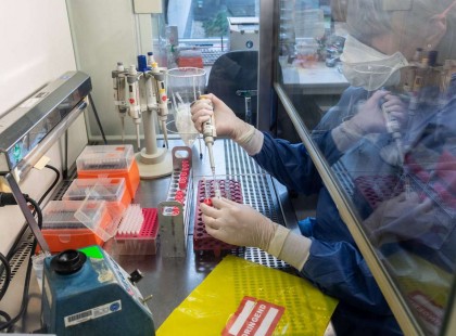 48 óra alatt 14 millió forint gyűlt össze egy koronavírus-tesztelő gépre Berettyóújfaluban