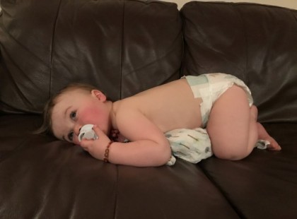 Egy egyéves csöppség fertőződött meg koronavírussal – videó