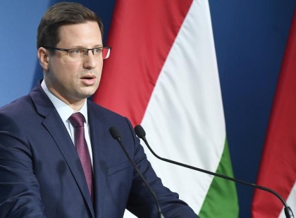 A kijárási tilalom az államcsődhöz vezető egyenes út lenne