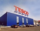 ITT A TESCO ÜNNEPI nyitvatartása – figyelj, mert van benne MEGLEPETÉS BŐVEN!