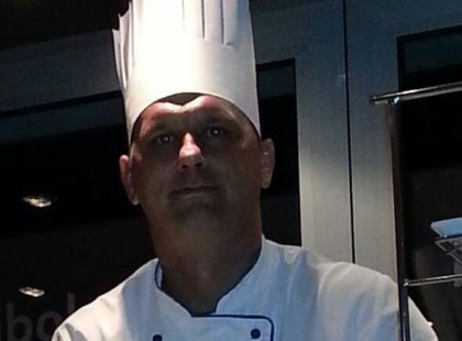 Ha nincs munkád és nincs pénzed Attila segít Neked. Ez az ember egy igazi kincs, nézzék mit ajánl fel!