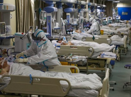 Nem lehet előre látni a koronavírus-járvány végét, de szakemberek szerint később ciklikusan visszatérhet ,és ez még nem minden.