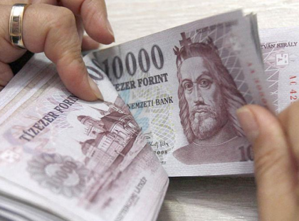 Fontos! ITT A VADONATÚJ KORMÁNYRENDELET! Ennyi jövedelemkiegészítésre vagy jogosult a koronavírus miatt! >>>