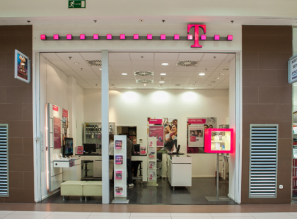 Bejelentették hivatalosan is! Telekomosok kapnak váratlan pénzt! Lesz, aki komoly összegre számíthat! Ők az érintettek :