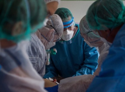 Egy magyar koronavírusos beteg beszámolója !Pokoli fájdalmával először hazaküldték a kórházból