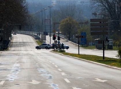 Lezárt települések és szigorú kijárási korlátozások , több városban éjszakára kijárási tilalmat vezetnek be hétvégére!
