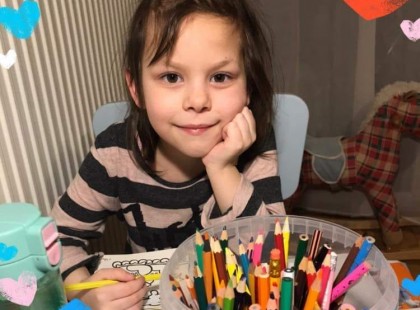 Fájó szívvel és megtört lélekkel tudatjuk, hogy Lilikét éjszaka elvitték az Angyalok..Èg veled Lilike, legyen könnyű Neked a Föld..