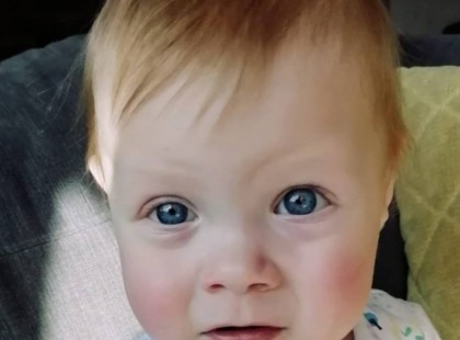 Legyőzte a koronavírust a súlyos tüdő-, és szívbeteg egyéves kislány