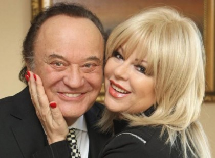 Korda Gyuri bácsiék bevétel nélkül maradtak, de minden alkalmazottnak teljes fizetést adnak, ez igen! Megmutatkozik az embersége Gyuri bácsinak <3 Küldjünk neki sok szívecskét <3