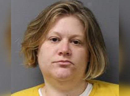 Kifejezéstelen arccal hallgatta az ítéletet a nő, miközben még a bíró is nyelte a könnyeit. Ezt tette a nő