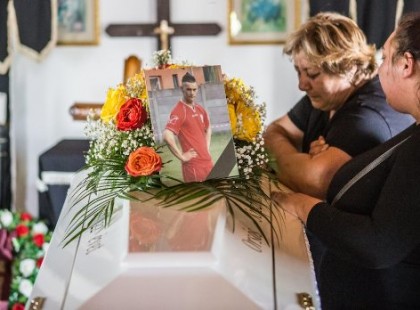 Végső nyugalomra helyezték a 22 évesen elhunyt Orsós Krisztiánt.