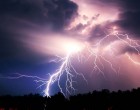 19 megyére adtak ki riasztást !Hatalmas égszakadás jön !2 cm-es jégdarabokra hívja fel a figyelmet a meteorológiai szolgálat, amihez 80 km/órás szél társul !