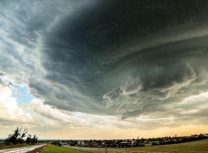 ÓRÁRÓL ÓRÁRA MUTATJUK, HOGY HOL CSAP LE A VIHAR 16, 17, 18, 19, 20, 21 órakor >> JÉGESŐVEL, DURVA SZÉLLEL ÉS ZIVATARRAL! >>>