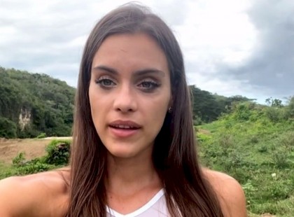 Gelencsér Timi kilépett az ajtón, és ez történt