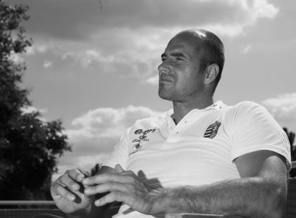 Az utolsó nyilvános fotó. Megható pillanatban örökítették meg Benedek Tibort