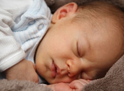 Legnagyobb patkányság ! : Belázasodott az a kisbaba, akit szándékosan köhögött le egy nő!Hogy tehet valaki ilyet?!