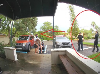 Az utcán, állva szülte meg a gyerekét egy nő Amerikában - Ezt nézzétek milyen döbbent arcot vágtak a rendőrök.